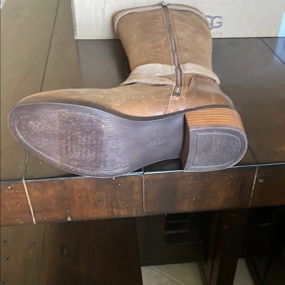 UGG Darcie Brown Leather Knee-High Riding Boots. Size 7. - Picture 5 of 6